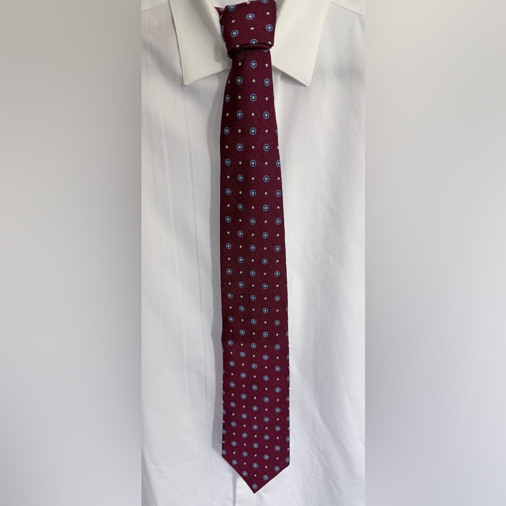 Brooks Brothers Burgundy Silk Tie with Blue and Silver Dots